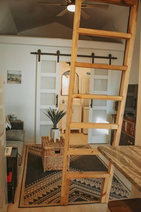 Agave Tiny House At Cactus Flower-Hot Tub-Pet Friendly-No Pet Fees! アルバカーキ エクステリア 写真