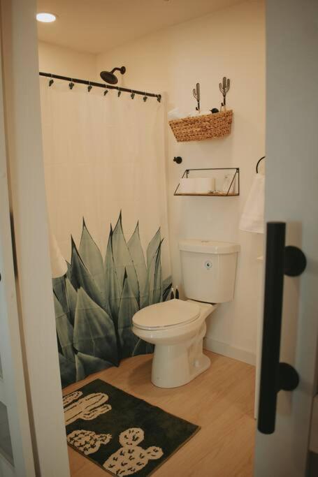 Agave Tiny House At Cactus Flower-Hot Tub-Pet Friendly-No Pet Fees! アルバカーキ エクステリア 写真