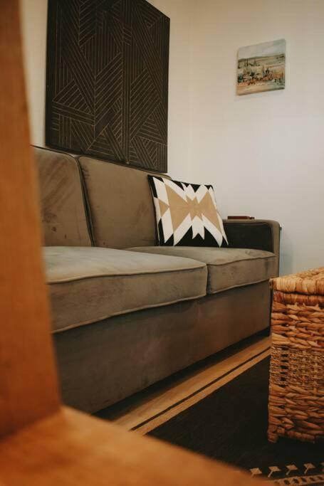Agave Tiny House At Cactus Flower-Hot Tub-Pet Friendly-No Pet Fees! アルバカーキ エクステリア 写真